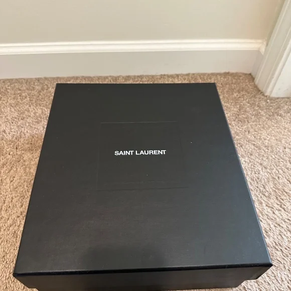 YSL OPYUM SANDALS IN CROCODILE-EMBOSSED LEATHER BLACK - Picture 10 of 10